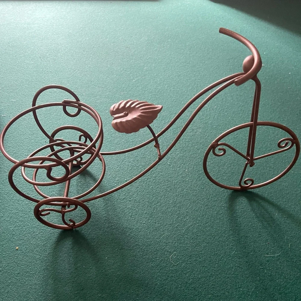 Vintage-Style Brown Metal Bicycle Wall Decor